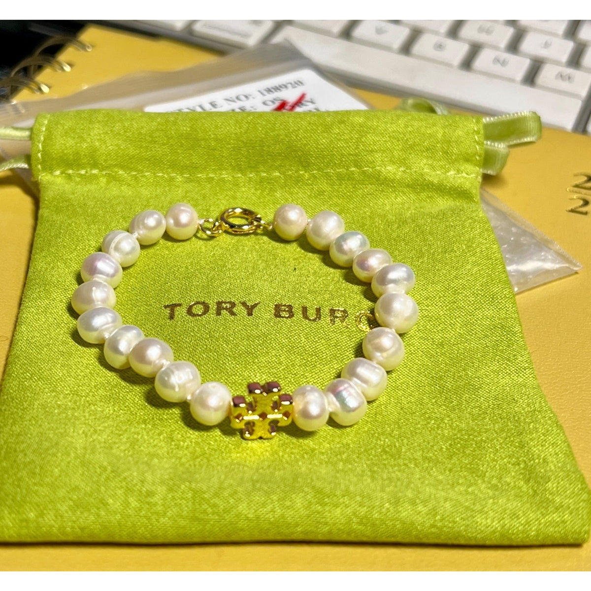 Tory Burch Pearl Bracelet With Gold Logo Charm & Clasp. 6282851