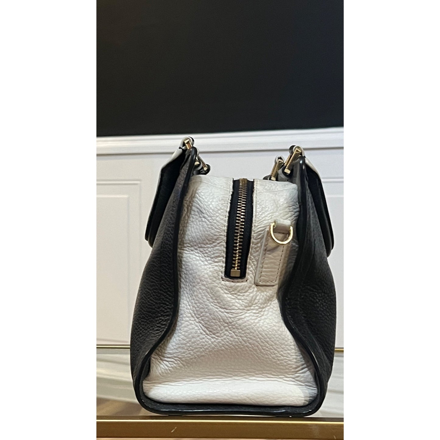 TORY BURCH AUTHENTIC BLACK AND WHITE JESSICA HANDBAG