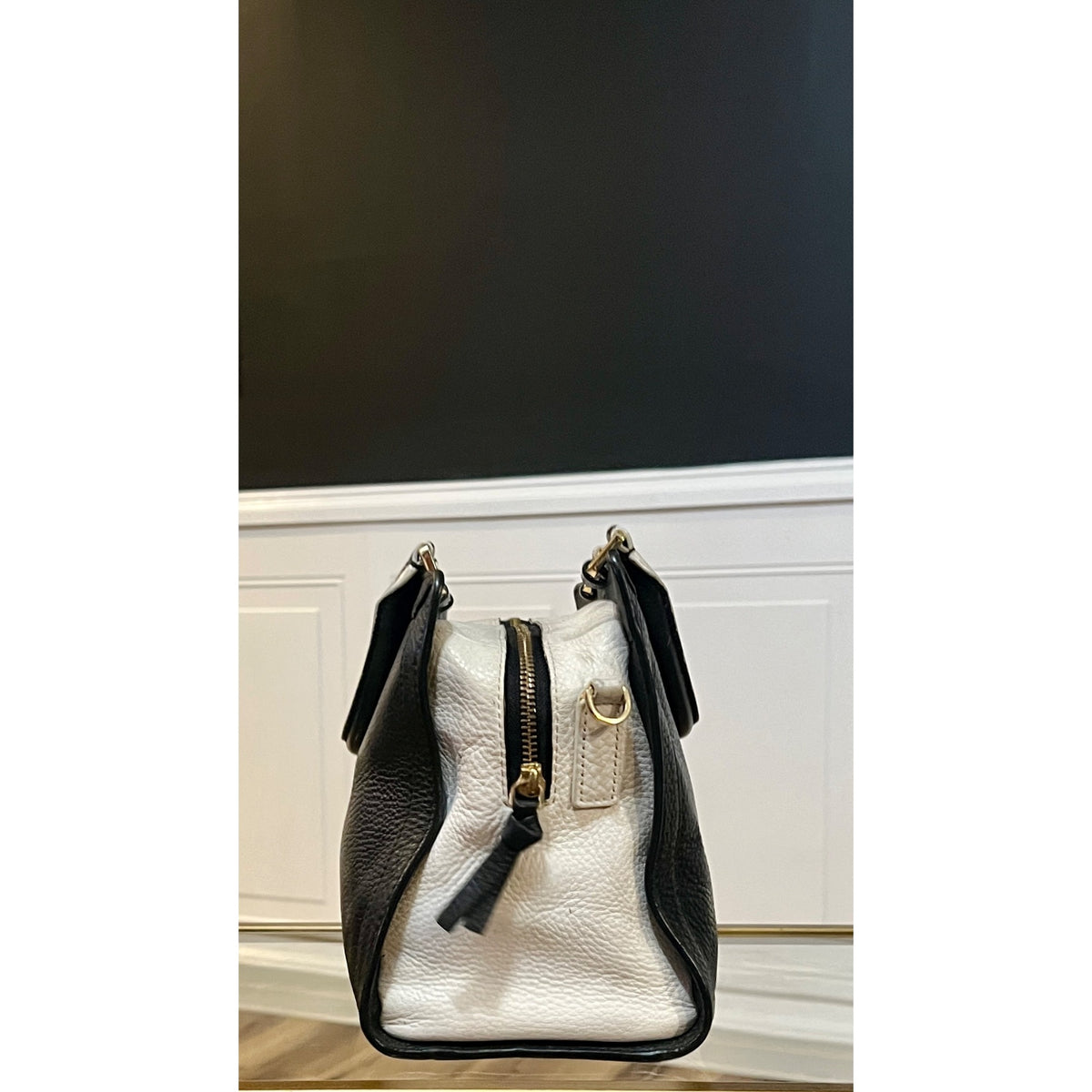 TORY BURCH AUTHENTIC BLACK AND WHITE JESSICA HANDBAG