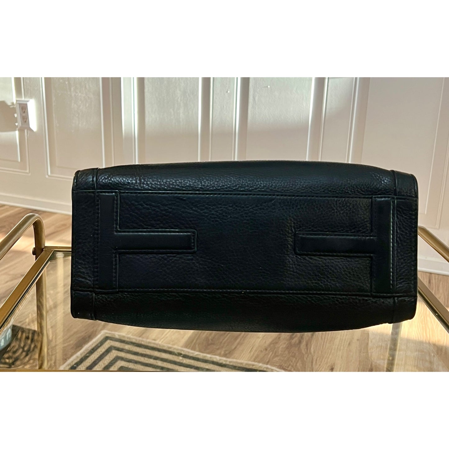 TORY BURCH AUTHENTIC BLACK AND WHITE JESSICA HANDBAG