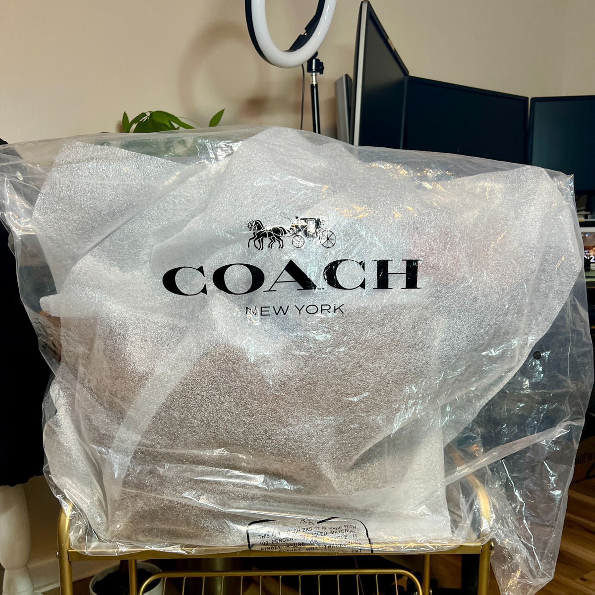 STUNNING! AUTHENTIC COACH GRAMERCY HANDBAG IN WARM BROWN SUEDE