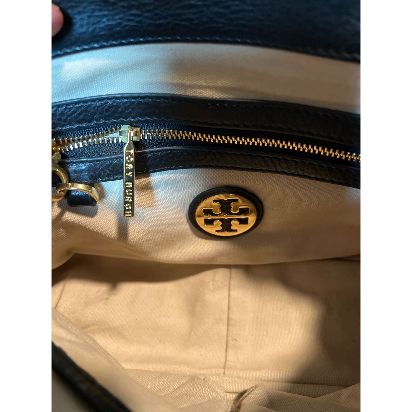 TORY BURCH BLACK LEATHER VINTAGE ROBINSON SHOULDER BAG WITH ADJUSTABLE STRAP