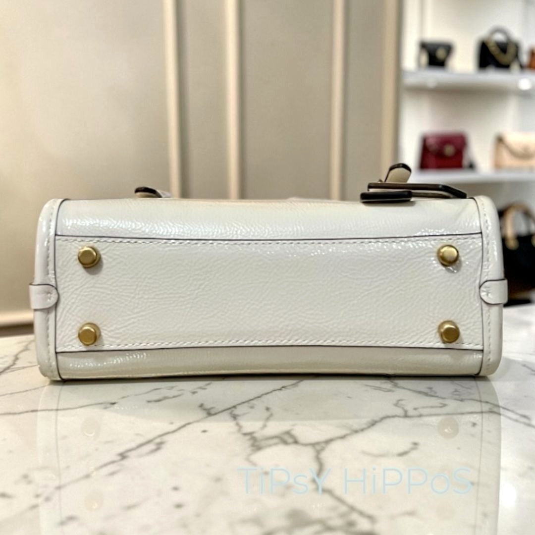 Coach Chalk/Cream Crinkle Leather Swing Zip 20