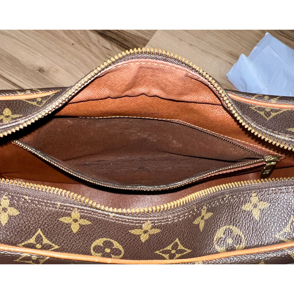 AUTHENTICATED!  LOUIS VUITTON Boulogne 35 Shoulder Bag Monogram