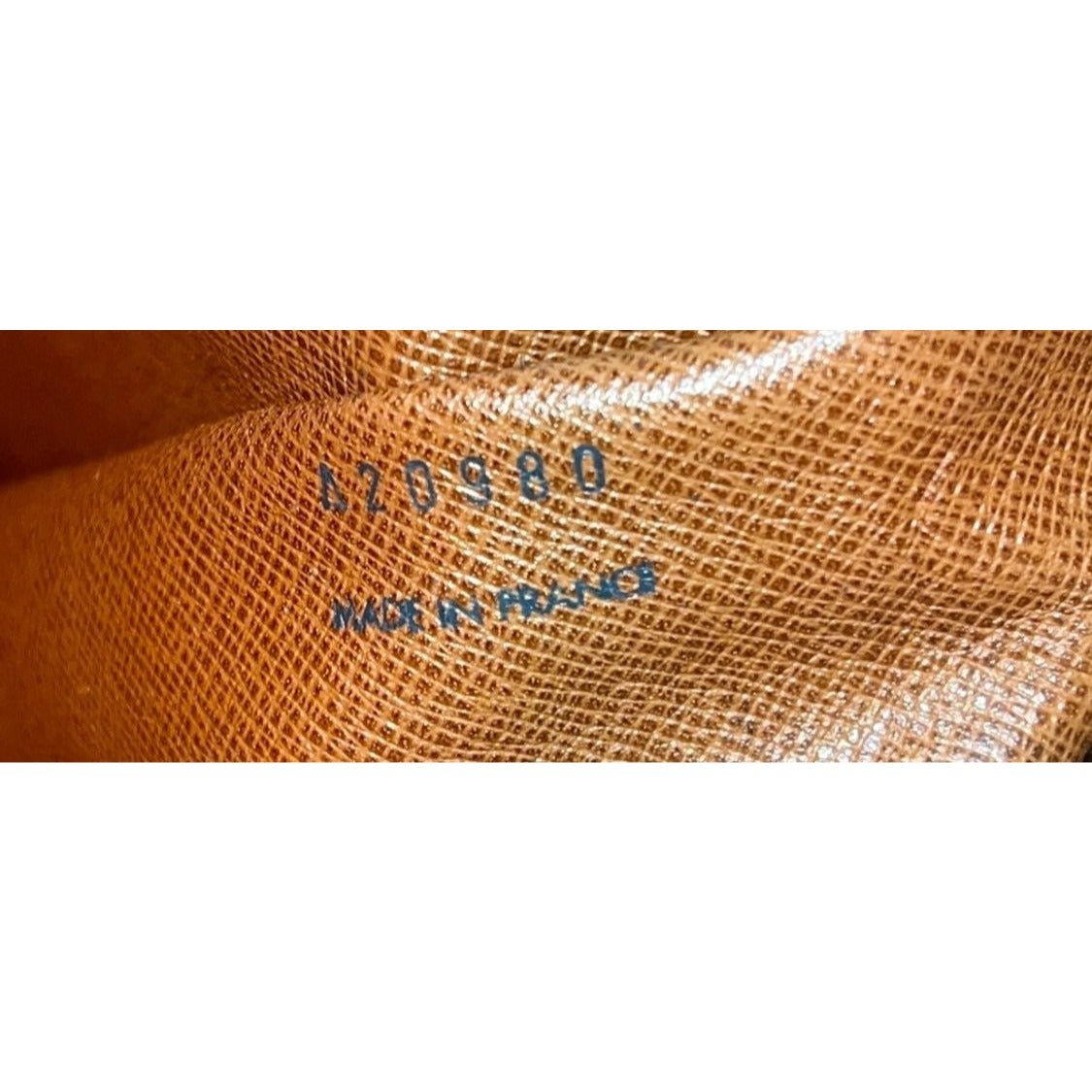 AUTHENTICATED!  LOUIS VUITTON Boulogne 35 Shoulder Bag Monogram