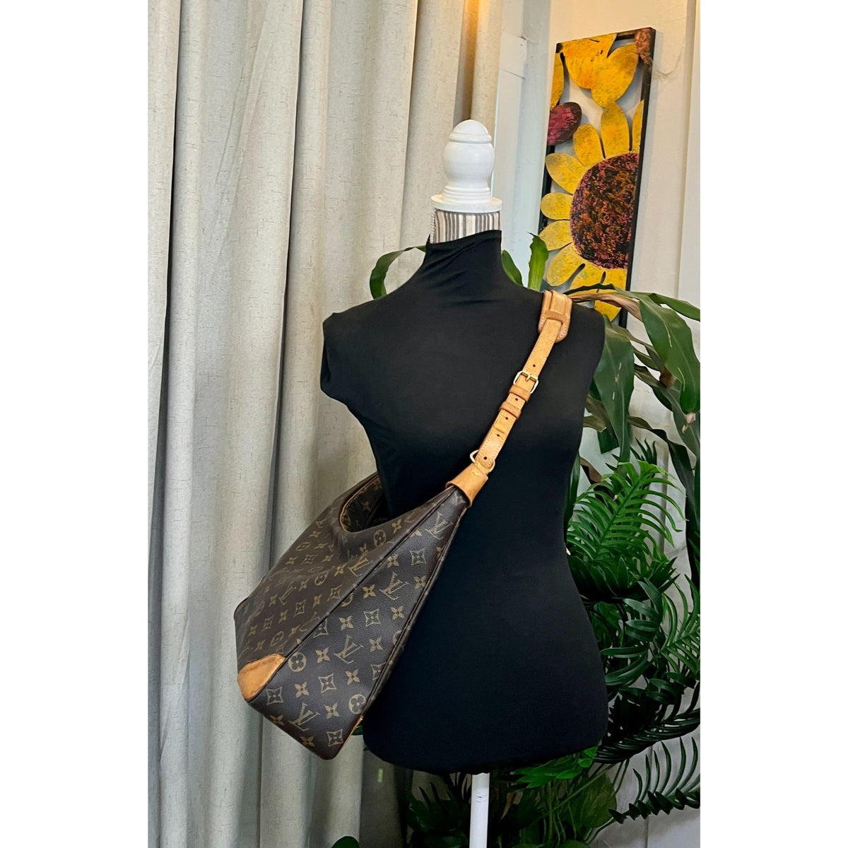 AUTHENTICATED!  LOUIS VUITTON Boulogne 35 Shoulder Bag Monogram