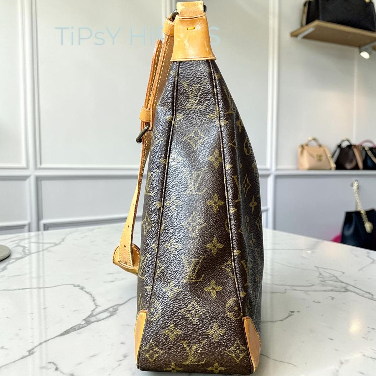 AUTHENTICATED!  LOUIS VUITTON Boulogne 35 Shoulder Bag Monogram