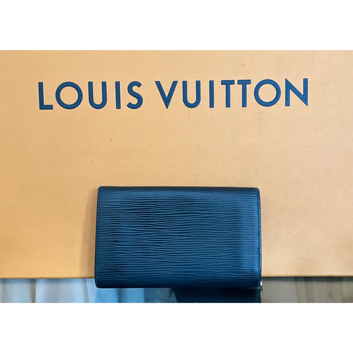 Louis Vuitton Black Epi Leather Wallet Fabulous & Fancy For The Elite