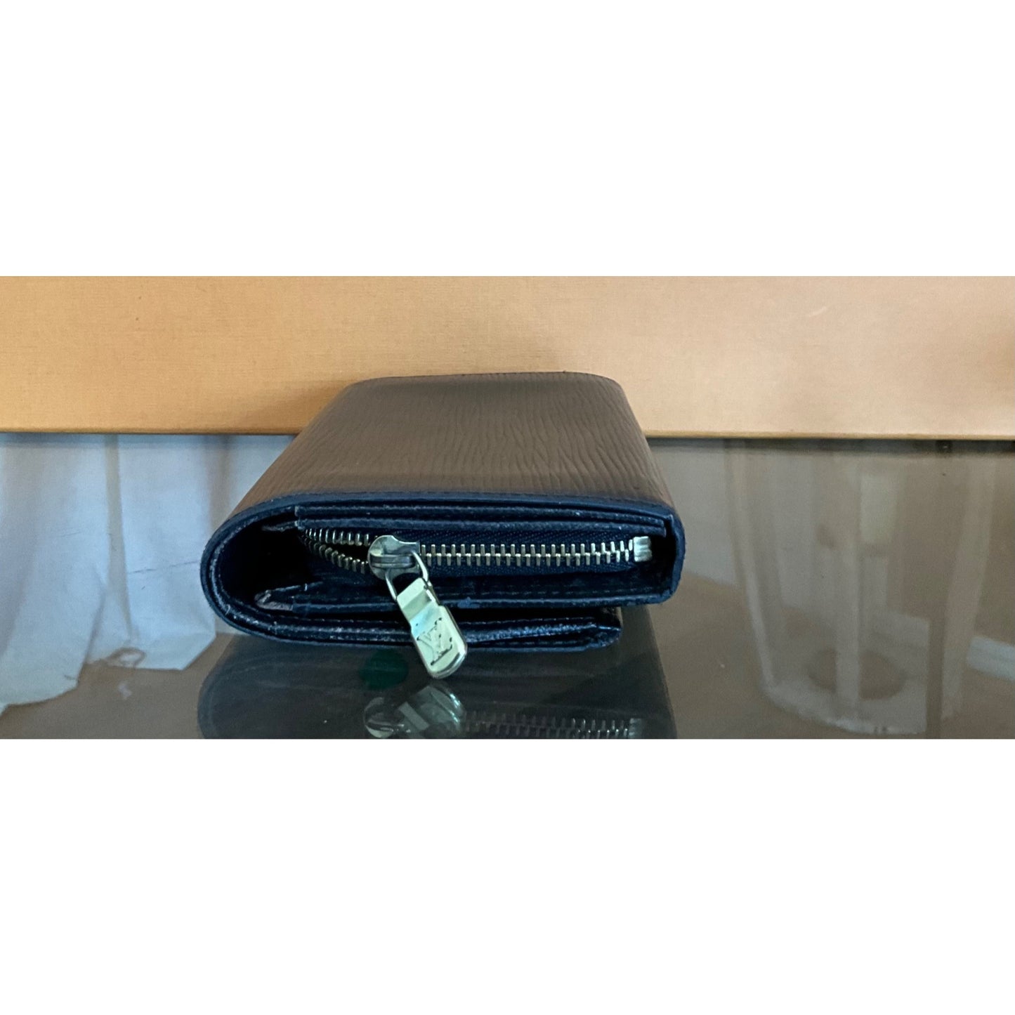 Louis Vuitton Black Epi Leather Wallet Fabulous & Fancy For The Elite