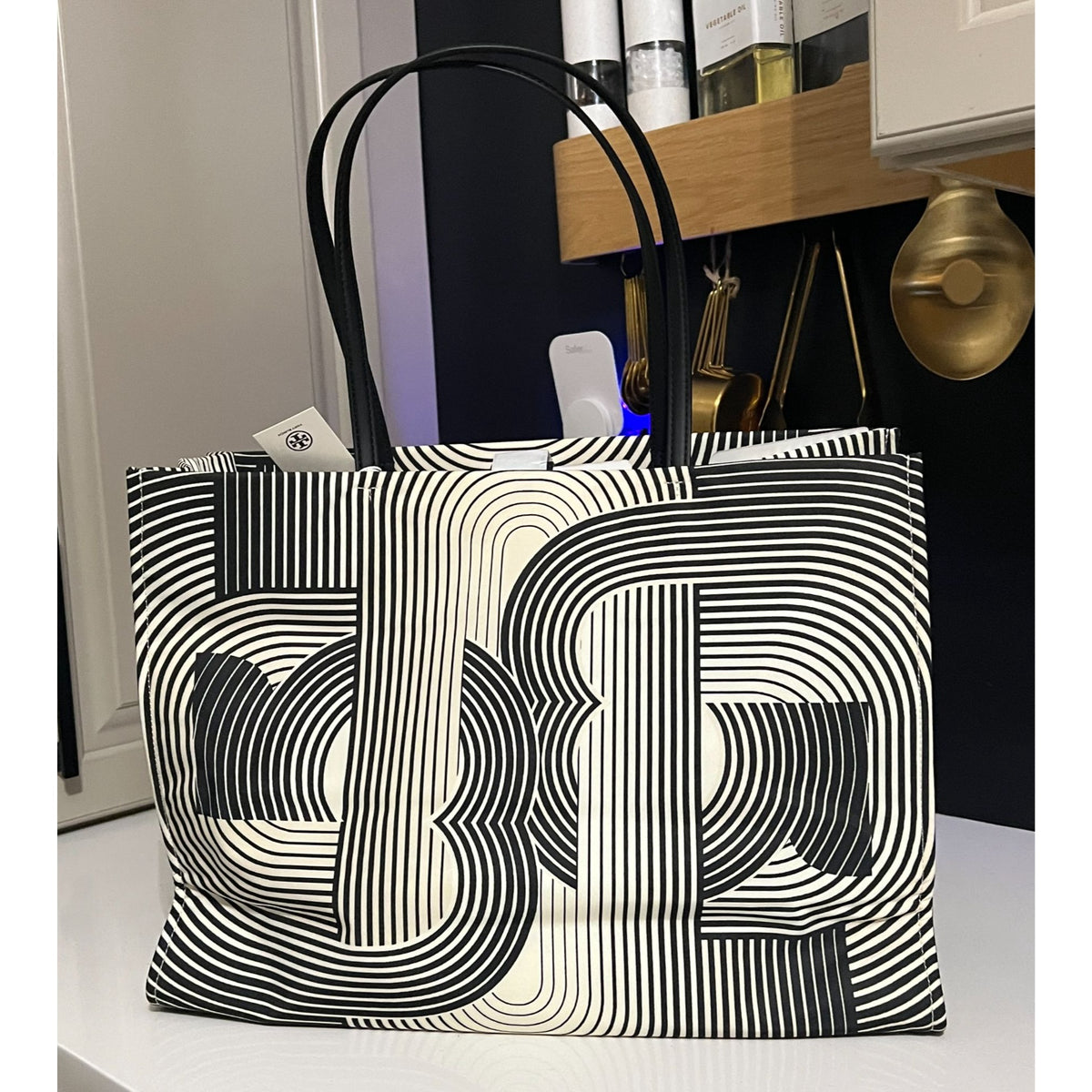 NEW!!!  Beautiful Tory Burch BLACK AND WHITE ELLA TOTE