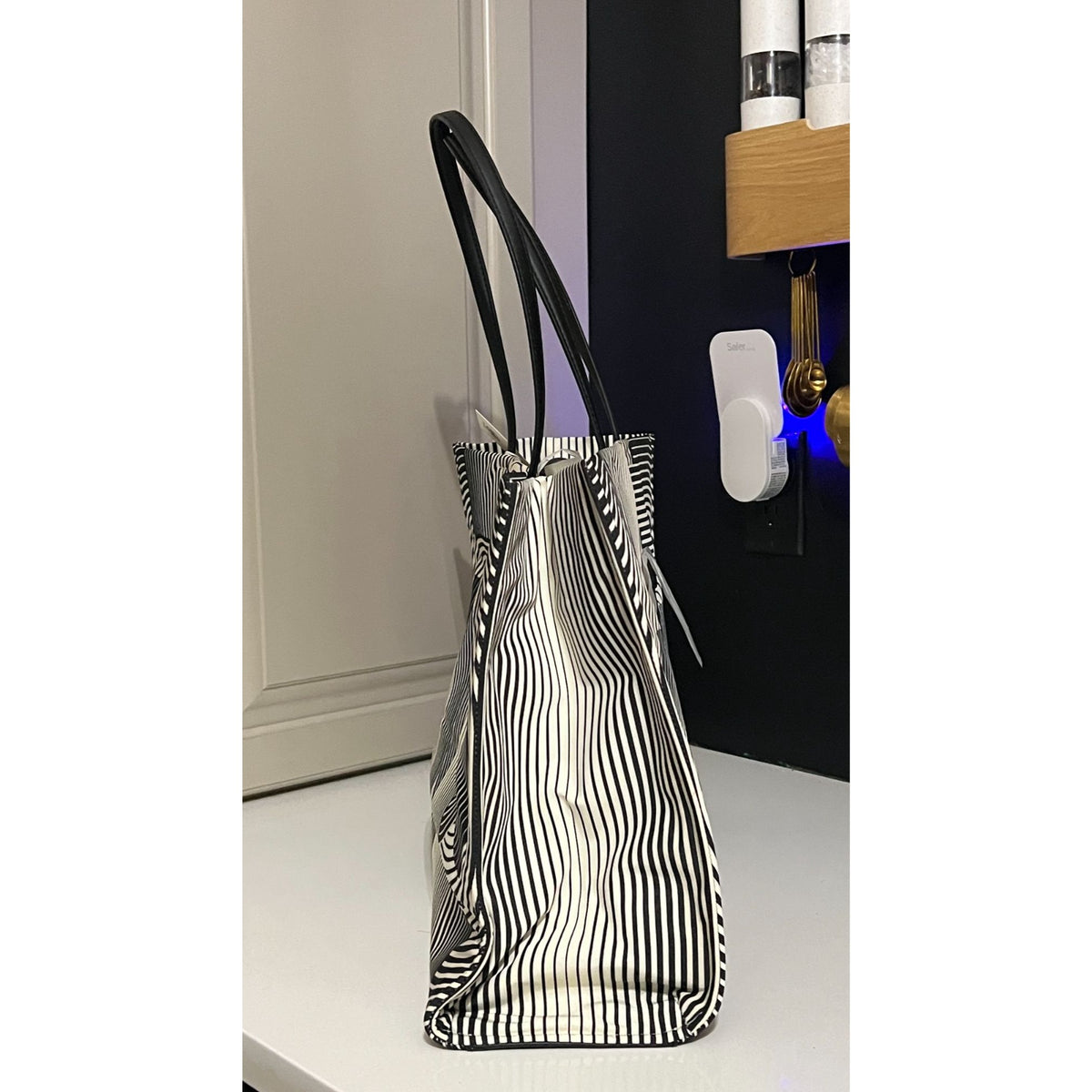 NEW!!!  Beautiful Tory Burch BLACK AND WHITE ELLA TOTE